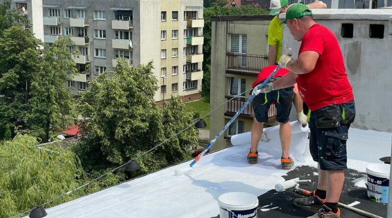 Hydroizolacja dachu płaskiego Zabrze – realizacje dla spółdzielni mieszkaniowych