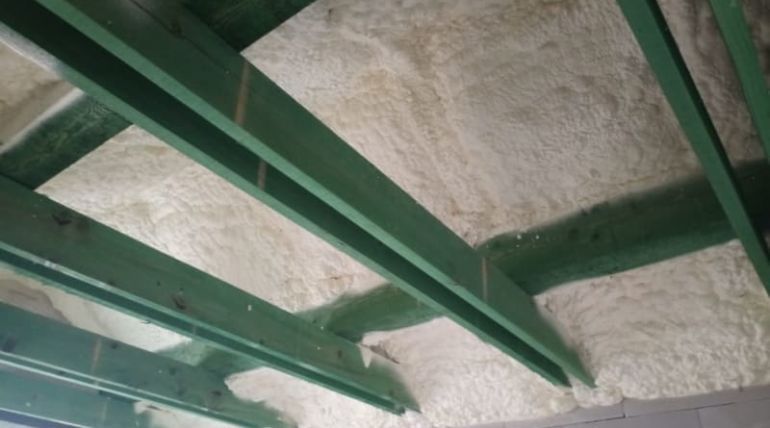 Izolacje stropów pianką PUR w Mieroszowie
