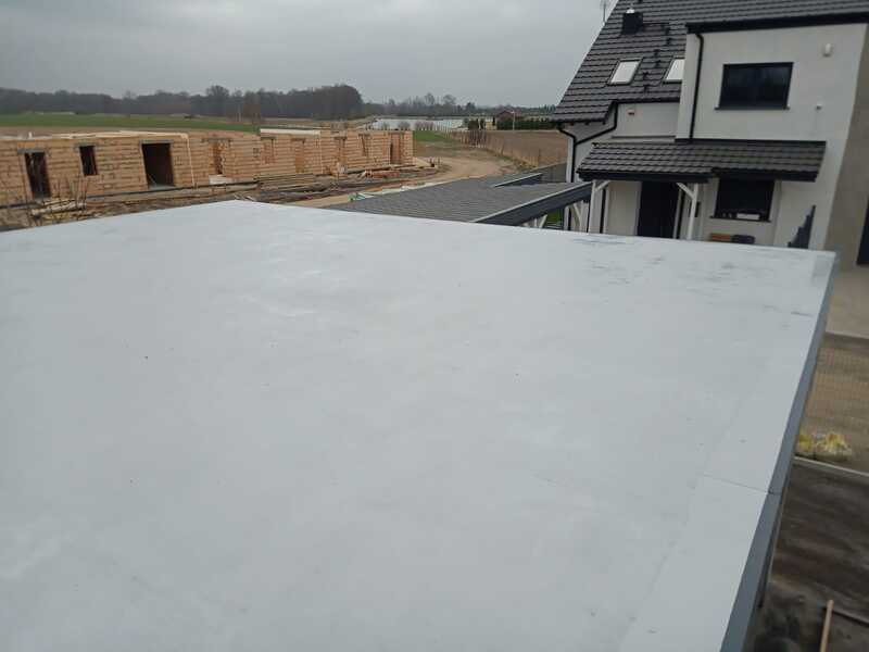 Płynne membrany – naprawa dachu w miejscowości Obora