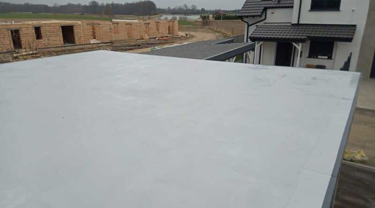 Płynne membrany – naprawa dachu w miejscowości Obora