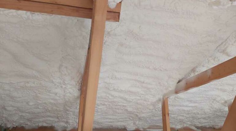 Izolacja stropu na poddaszu nieużytkowym – Pieszków