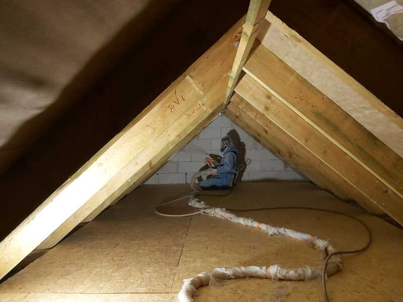 Izolacja połaci dachowej i stropu pianką PUR – Wschowa