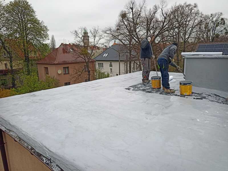 Izolacja dachu płynnymi membranami we Wrocławiu